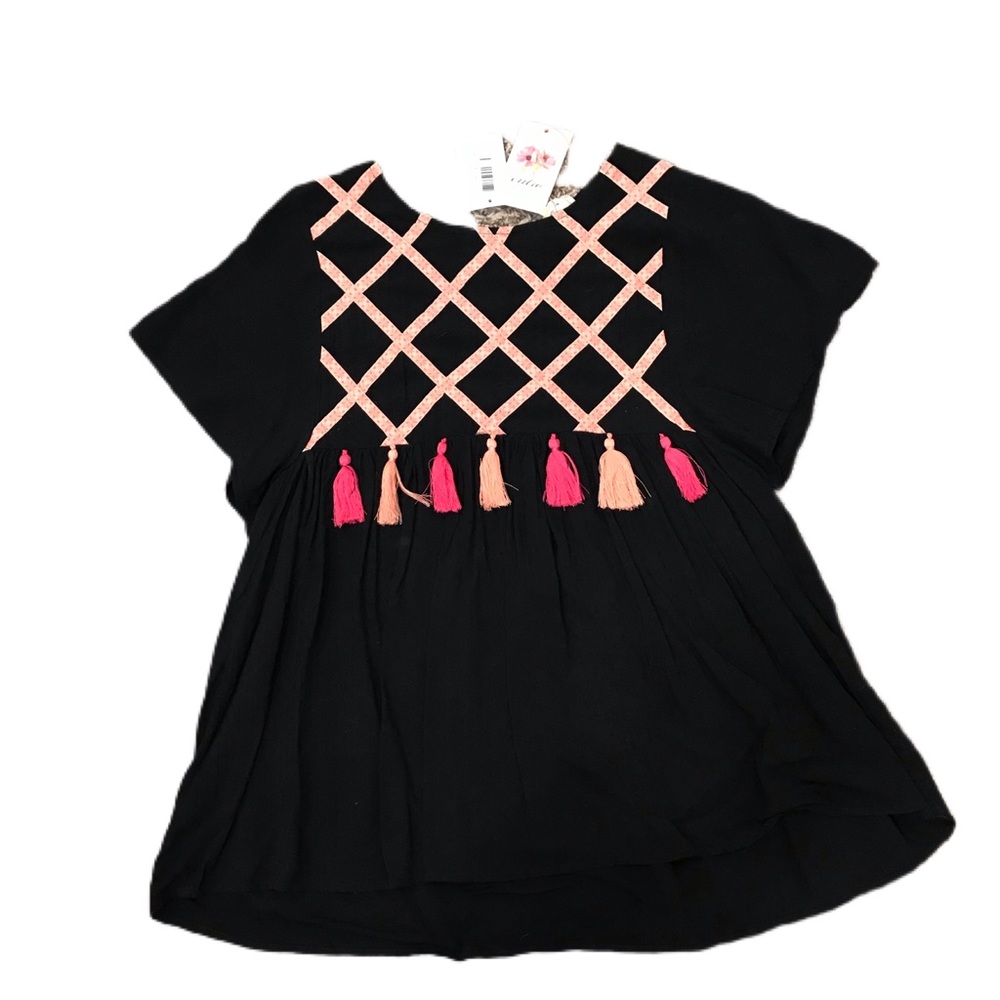 Women’s Flowy Spring Tassel Top